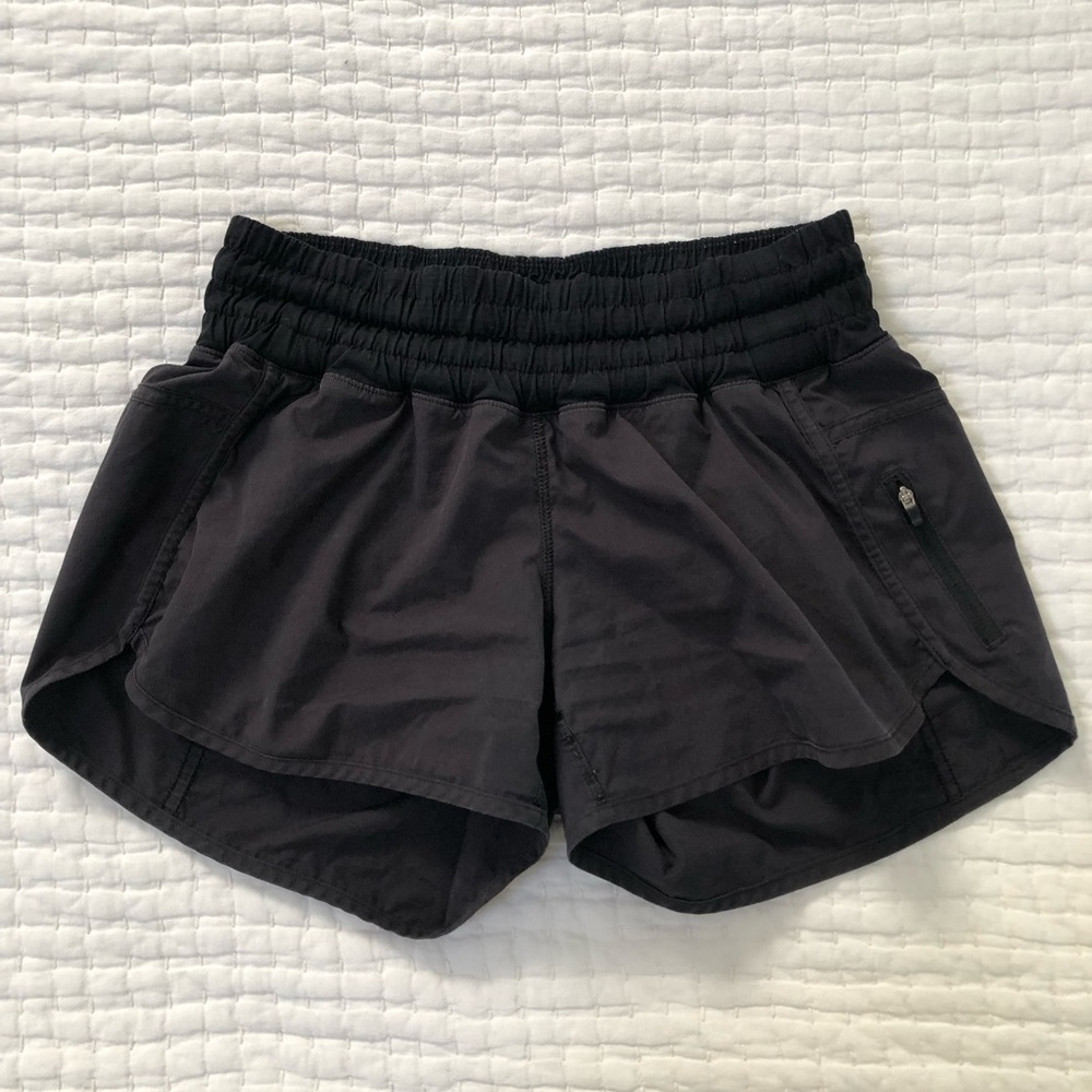 Lululemon Tracker shorts